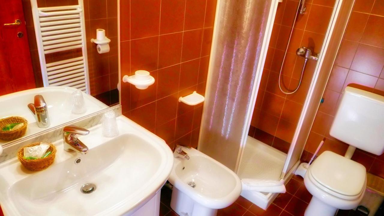 hotel Vajont Vaiont Buitenkant foto